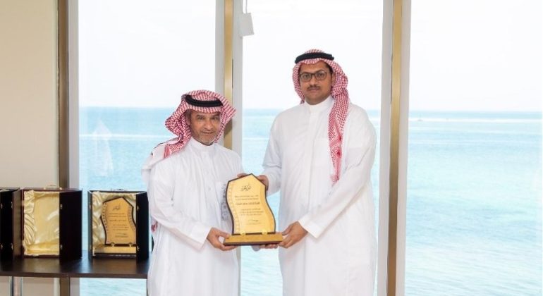 المؤسسة العامة لجسر الملك فهد تكرم مشاركة المالية